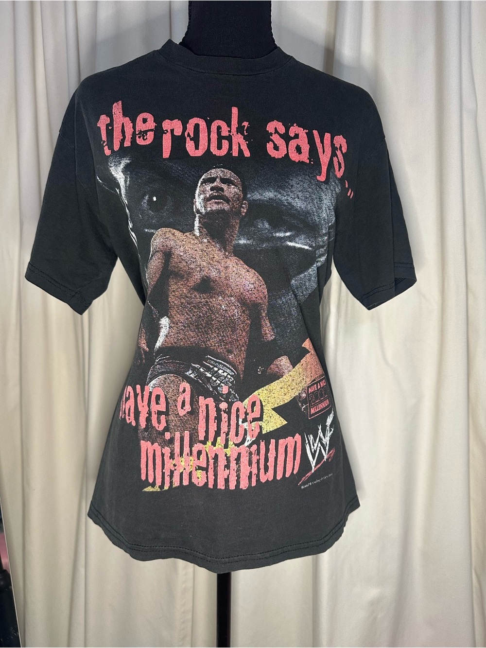 Vintage WWF The Rock 'Have a Nice Millennium' Black Graphic Tee